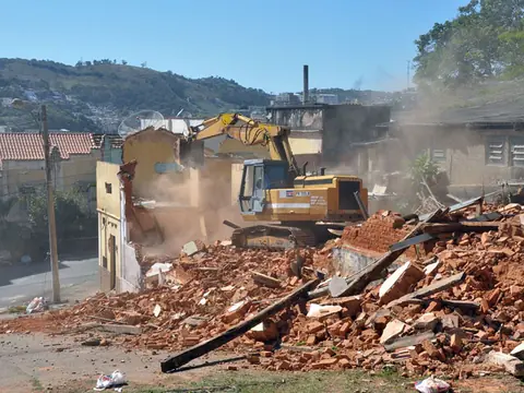 Demolição em Santa Bárbara d’Oeste - foto 3