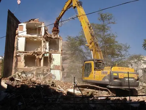 Demolição em Santa Bárbara d’Oeste - foto 8