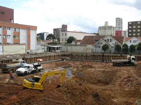 Escavação de terreno em Santa Bárbara d’Oeste - foto 3