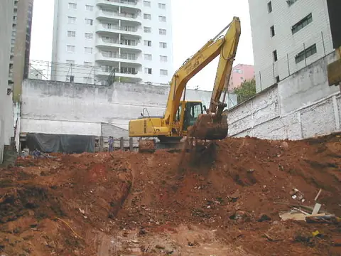 Escavação de terreno em Santa Bárbara d’Oeste - foto 6