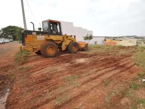 Limpeza de terreno em Santa Bárbara d’Oeste - foto 8
